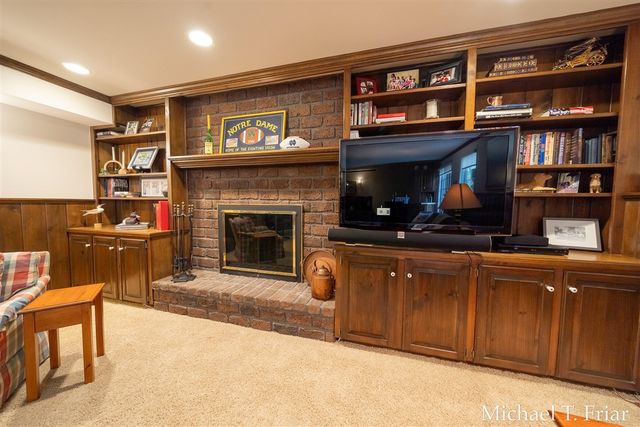 6479 Ridgemont Drive, Grand Rapids, MI 49546