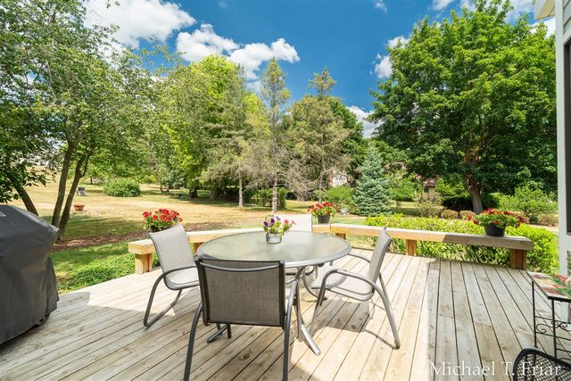 6479 Ridgemont Drive, Grand Rapids, MI 49546