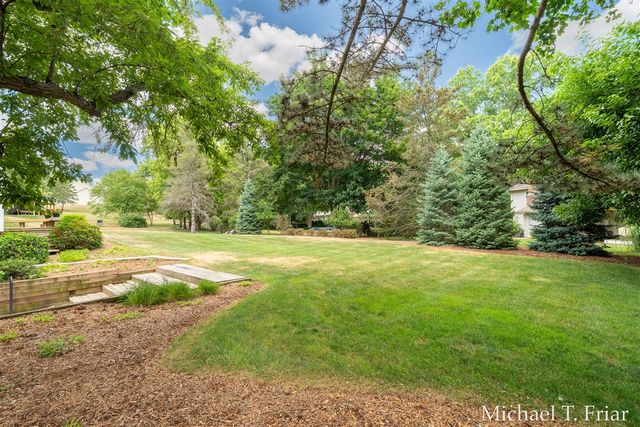 6479 Ridgemont Drive, Grand Rapids, MI 49546