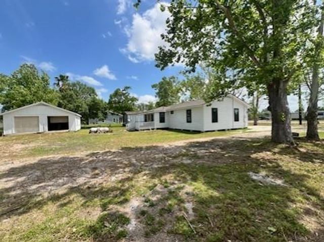1170 County Road 284, Alvin, TX 77511
