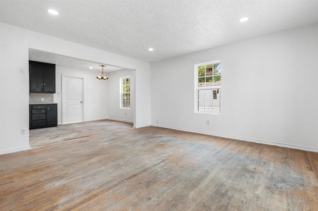 1170 County Road 284, Alvin, TX 77511