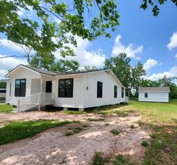 1170 County Road 284, Alvin, TX 77511