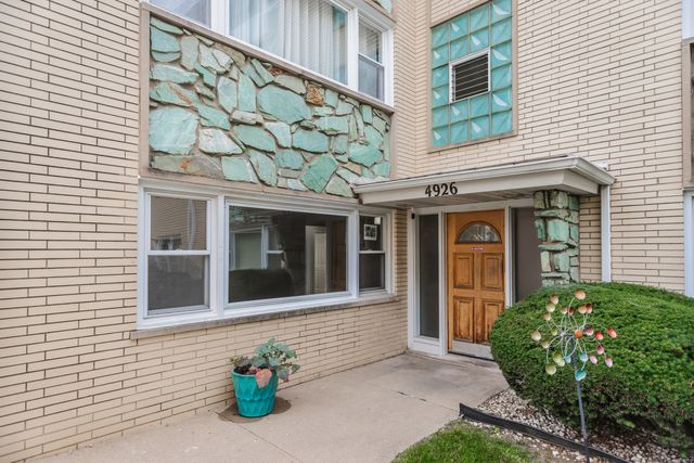 4926 N Lester Avenue 1W, Chicago, IL 60630