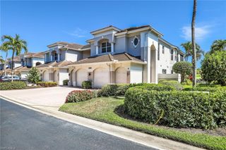 3280 Hamlet DR 4, Naples, FL 34105