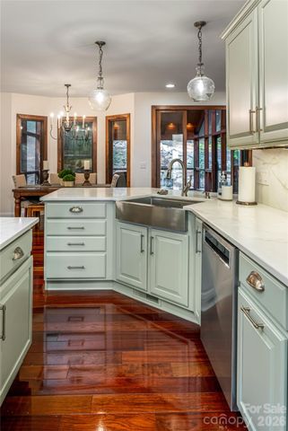 22 Rosebay Lane, Asheville, NC 28803