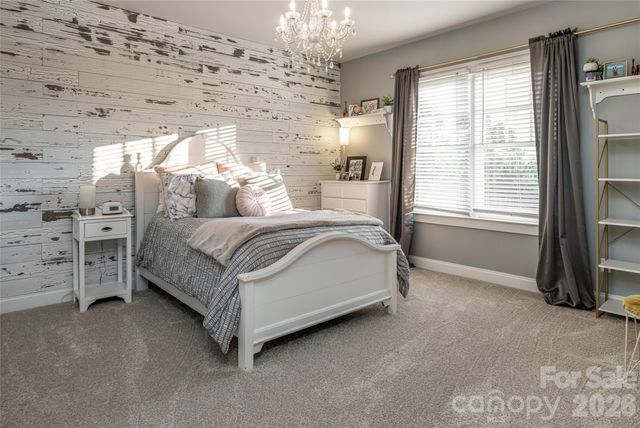 22 Rosebay Lane, Asheville, NC 28803