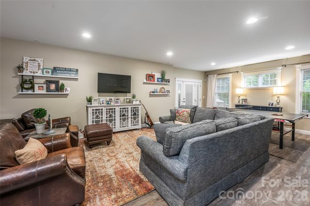 22 Rosebay Lane, Asheville, NC 28803