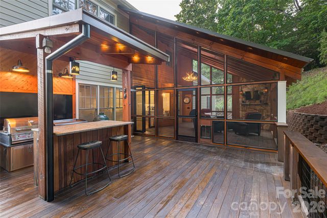 22 Rosebay Lane, Asheville, NC 28803