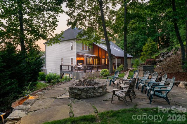 22 Rosebay Lane, Asheville, NC 28803