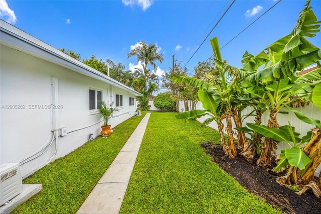 1320 NE 27th Ave 2, Pompano Beach, FL 33062