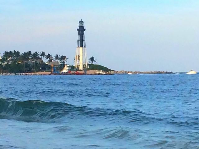 1320 NE 27th Ave 2, Pompano Beach, FL 33062