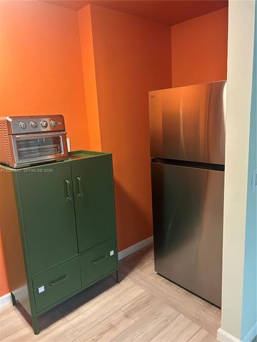 1320 NE 27th Ave 2, Pompano Beach, FL 33062