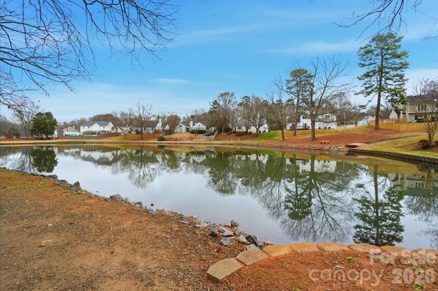 165 Edgewater Drive NW, Concord, NC 28027