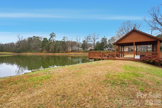 165 Edgewater Drive NW, Concord, NC 28027