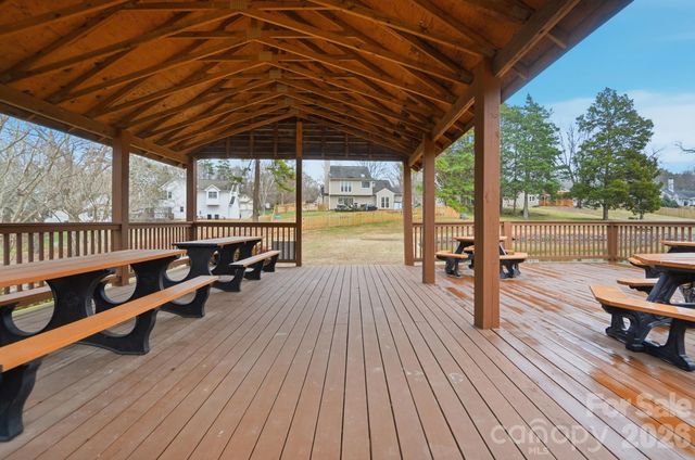 165 Edgewater Drive NW, Concord, NC 28027