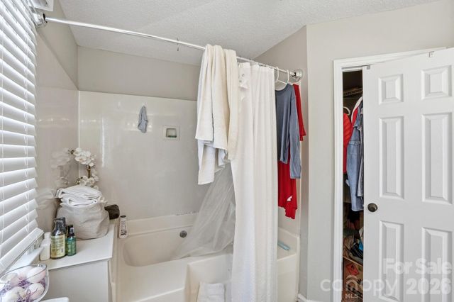 165 Edgewater Drive NW, Concord, NC 28027