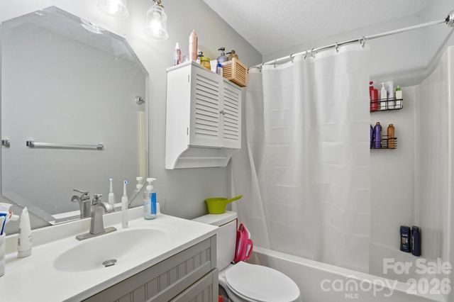 165 Edgewater Drive NW, Concord, NC 28027