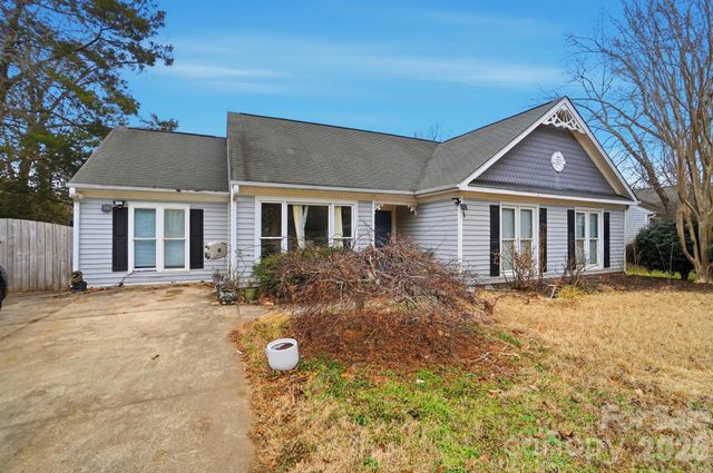 165 Edgewater Drive NW, Concord, NC 28027