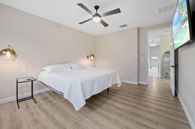 622 Castle Drive, Palm Beach Gardens, FL 33410