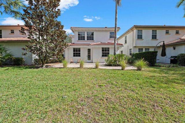 622 Castle Drive, Palm Beach Gardens, FL 33410