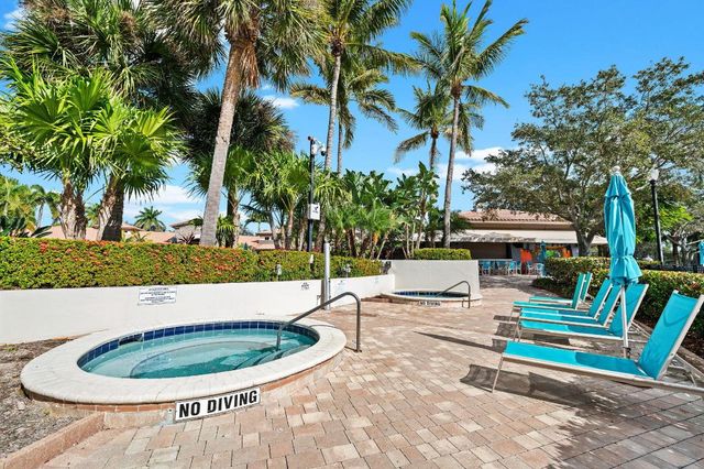 622 Castle Drive, Palm Beach Gardens, FL 33410