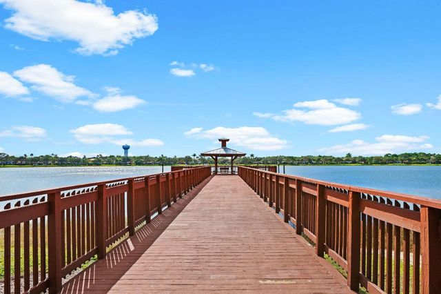 622 Castle Drive, Palm Beach Gardens, FL 33410