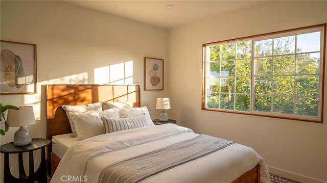 1966 Sunny Heights Drive, Los Angeles, CA 90065