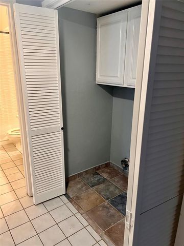 18515 Egret Bay Boulevard 808, Webster, TX 77058