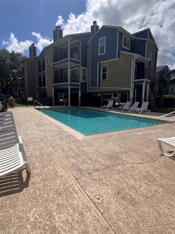 18515 Egret Bay Boulevard 808, Webster, TX 77058