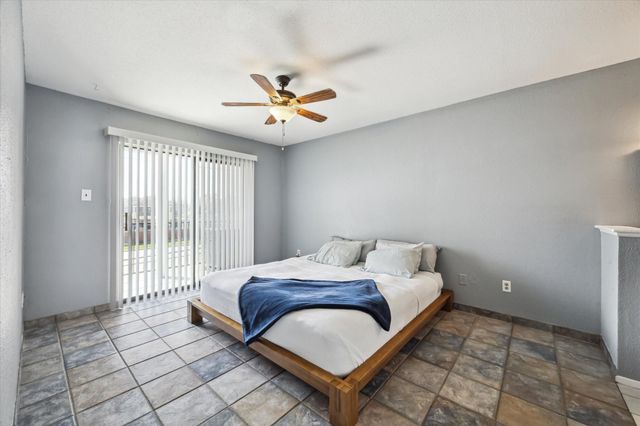 18515 Egret Bay Boulevard 808, Webster, TX 77058