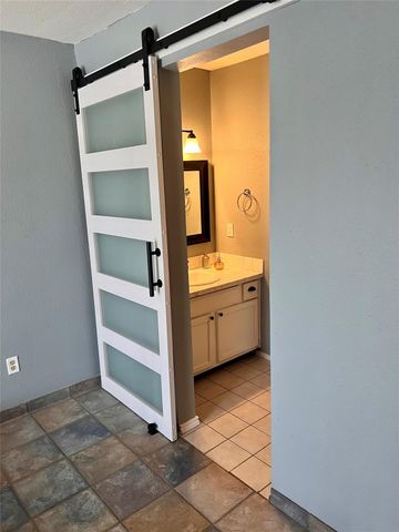 18515 Egret Bay Boulevard 808, Webster, TX 77058