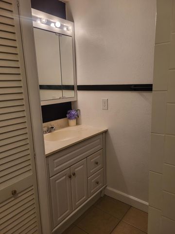 2375 Woodbrook Circle S, 167, Columbus, OH 43223