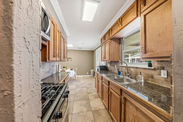 1530 Carson Drive, Mesquite, TX 75149