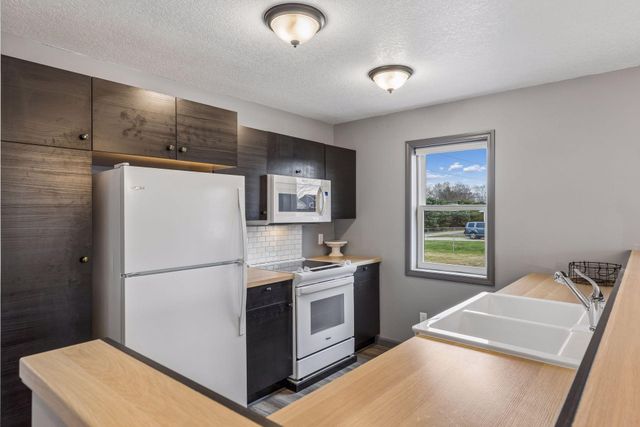 1167 Rich River Way, New Richmond, WI 54017