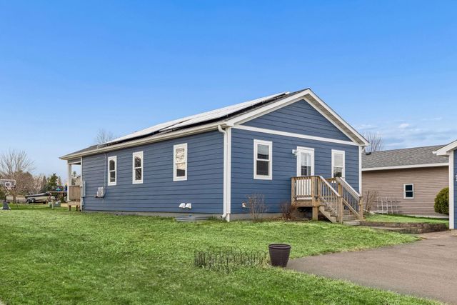 1167 Rich River Way, New Richmond, WI 54017