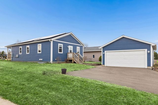 1167 Rich River Way, New Richmond, WI 54017