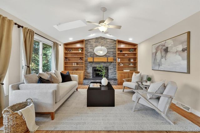 8274 S Saint Paul Way, Centennial, CO 80122