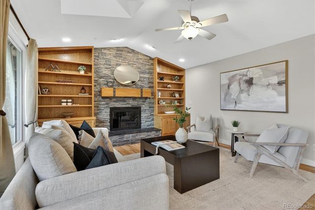 8274 S Saint Paul Way, Centennial, CO 80122