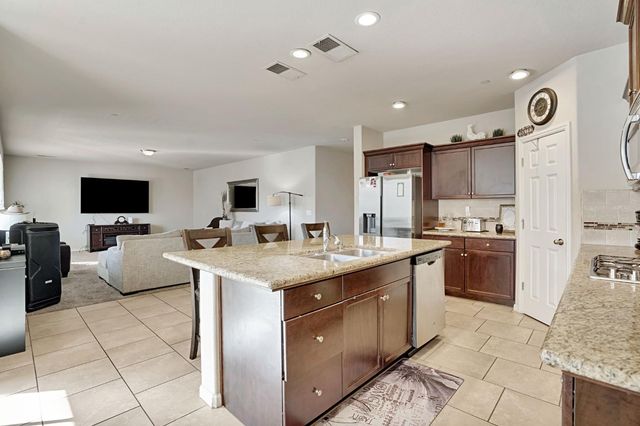 3507 Carmelita Avenue, Clovis, CA 93619
