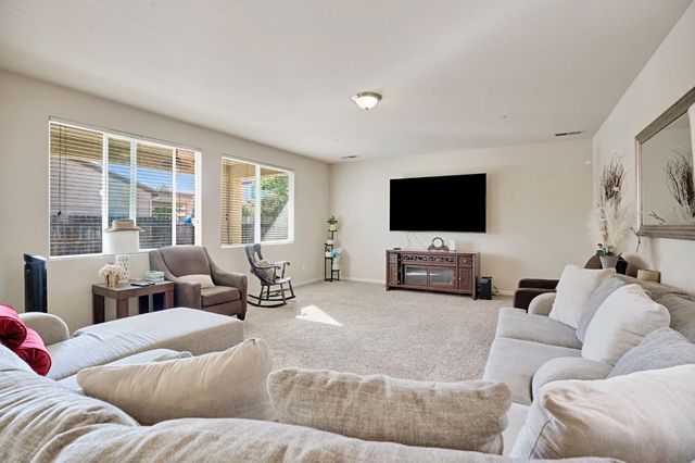 3507 Carmelita Avenue, Clovis, CA 93619