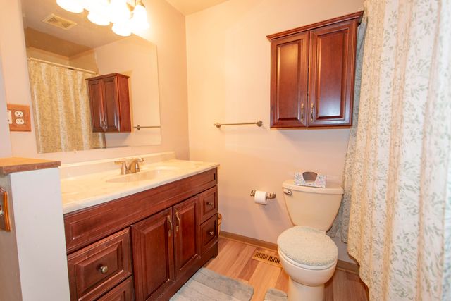 1904 Burgundy Street, Schererville, IN 46375