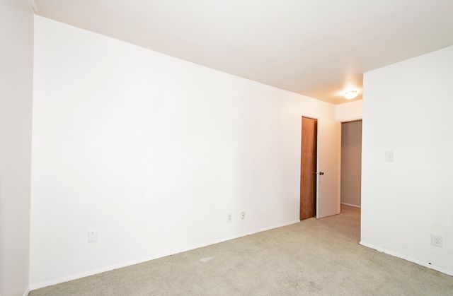 1904 Burgundy Street, Schererville, IN 46375