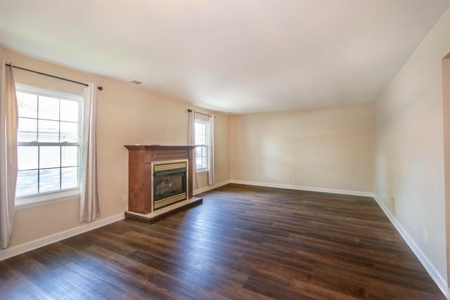 1904 Burgundy Street, Schererville, IN 46375