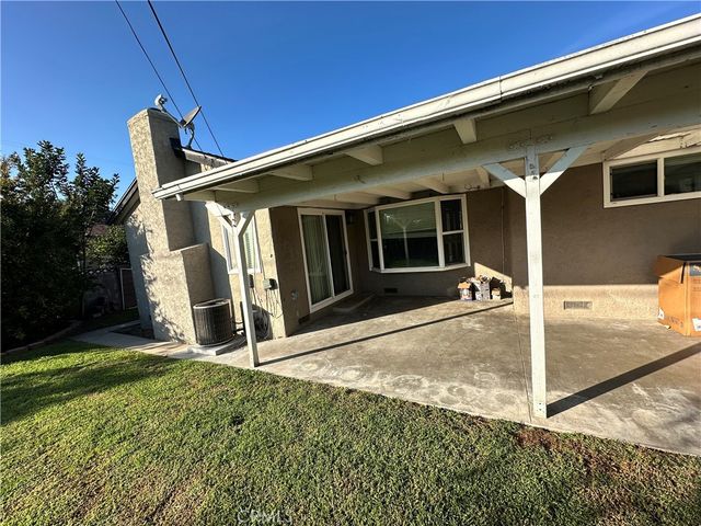 1348 W West Avenue, Fullerton, CA 92833