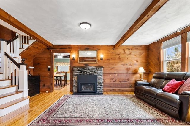 41 Waterview Ave, Billerica, MA 01862