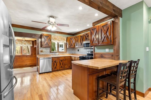 41 Waterview Ave, Billerica, MA 01862