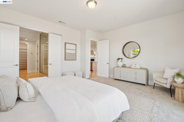 5 Stirling Way, Hayward, CA 94542