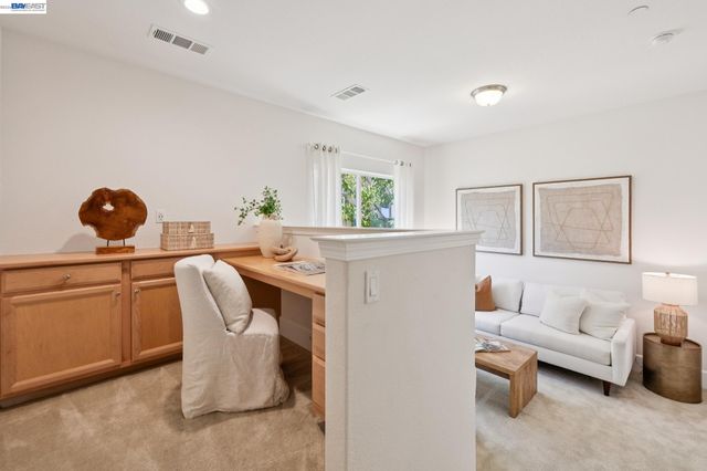 5 Stirling Way, Hayward, CA 94542