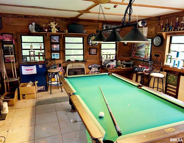 2516 STRAWBERRY Road, Metropolis, IL 62960