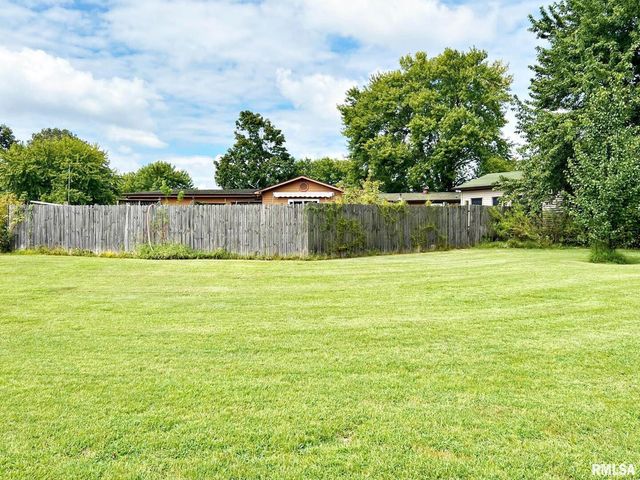 2516 STRAWBERRY Road, Metropolis, IL 62960